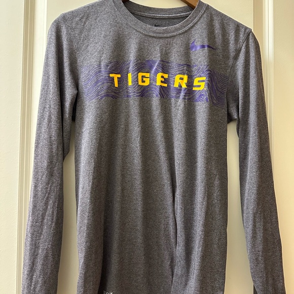 Women’s x-small LSU dri-fit long sleeve top - Picture 3 of 4